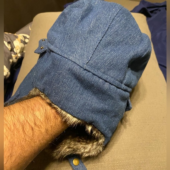 True Religion Trapper Hat Blue Denim Faux Fur Horseshoe Pockets Chin Strap NWT - Picture 13 of 15